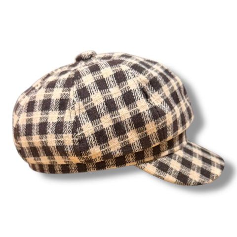 Classic Tweed Plaid Newsboy Cap – 8-Panel Baker Boy Hat (Unisex) with curved stiff brim and plaid 8-panel crown brown and cream