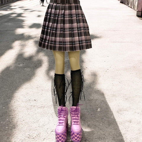  High waisted purple plaid pleated skirt with bow tie accessory – Y2K, punk, and schoolcore style