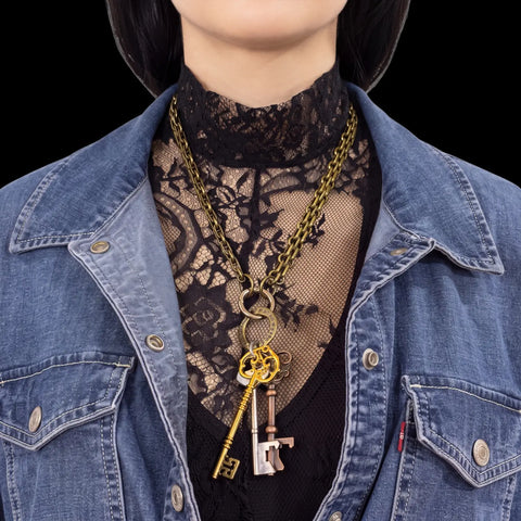 Multi link skeleton key necklace double rolo ladder chain removable vintage keys and central silver ring bronze