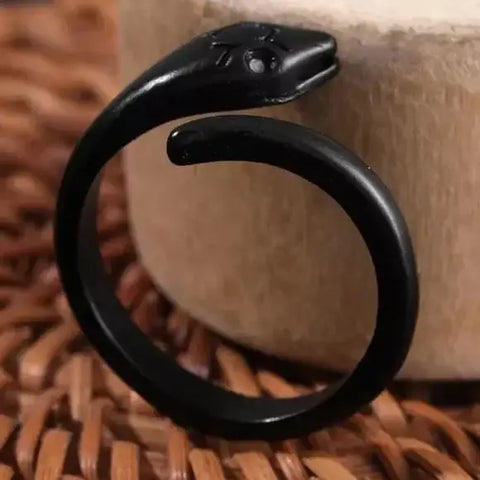  Black Viper Wrap Around Band Ring