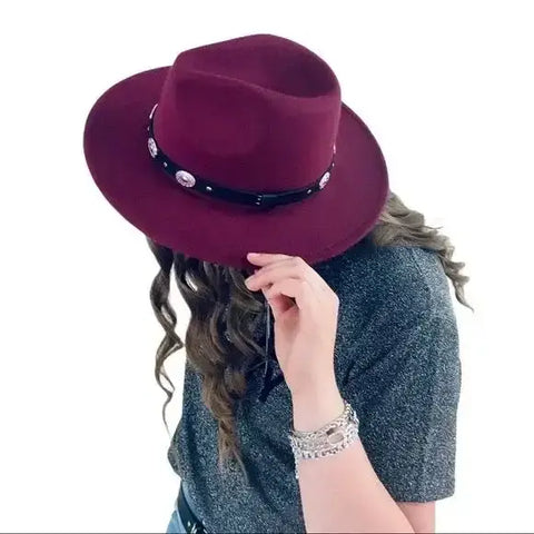 woman wearing with graphic tee and jeans the Burgundy Red Cowgirl Fedora Hat 