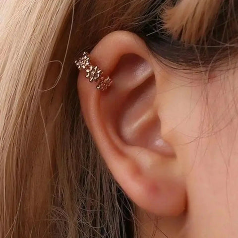 Triple Flower Ear Cuff Set gold daisy 