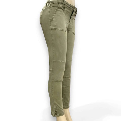 Green Mid Rise Skinny Ankle Jeans with Dual-Button Cuffs and Oversized Front Pockets