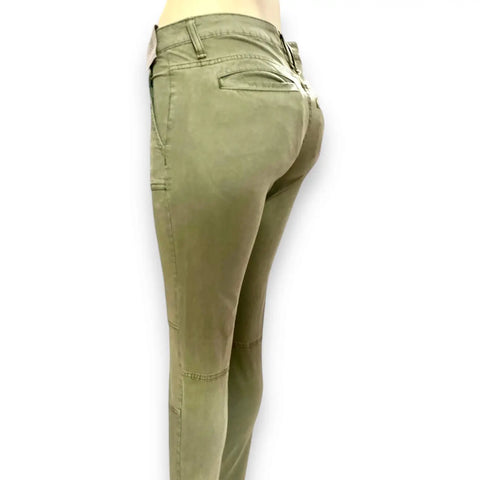 Green Mid Rise Skinny Ankle Jeans with Dual-Button Cuffs and Oversized Front Pockets