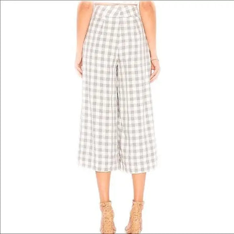 Mid Rise Wide Legged Checkered Capri Pants  XL - House of Harlow 1960