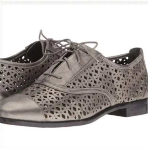 Women's Metallic Wing Tip Loafer, Laser  Cut-out Lace Up Oxfords Short Block Heel 8.5 Micheal Kors
