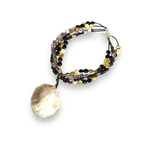 Mother of Pearl Shell Choker Necklace 