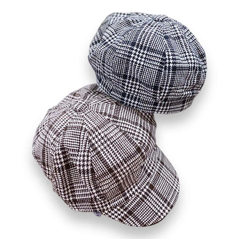 Plaid black and white newsboy hat with 8-panel button top crown and 2.25 inch curved stiff brim, women’s size 7 1/4 medium