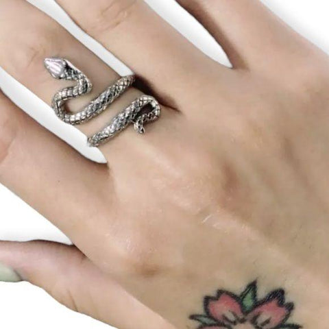 Silver Coiled Snake Ring Open Band Ring Size 9- Wild Time Fashion 